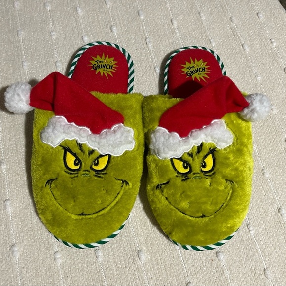 Other - Dr. Seuss The Grinch Christmas Boys/ Girls House Slippers Size 7-8